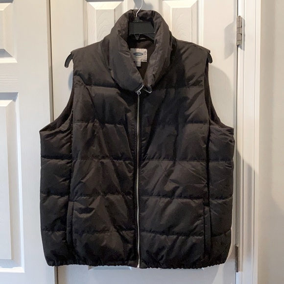 Old Navy Jackets & Blazers - 🌸HP🌸Old Navy Puffer Vest - black